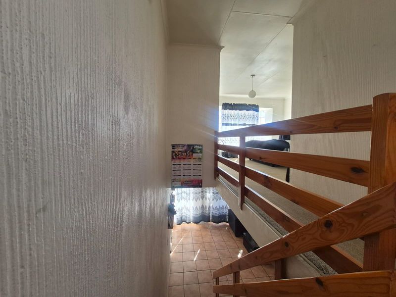 Townhouse Rental Monthly In Kempton Park - Photo 9