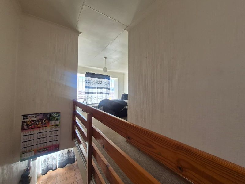 Townhouse Rental Monthly In Kempton Park - Photo 8