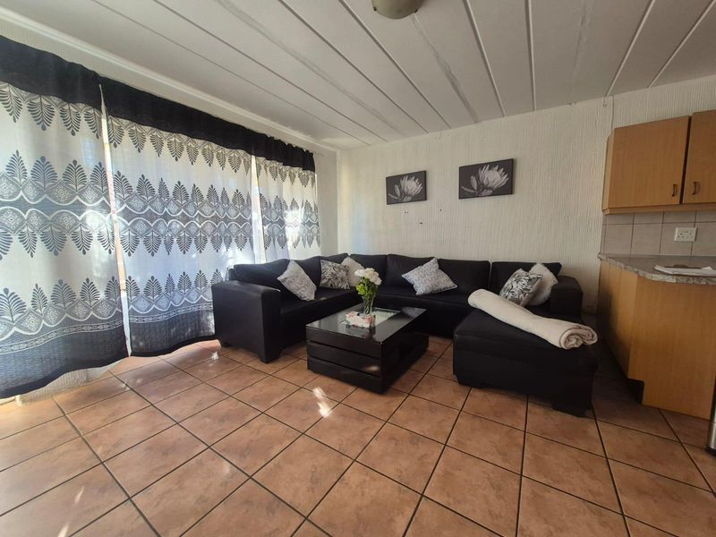 Townhouse Rental Monthly In Kempton Park - Photo 5