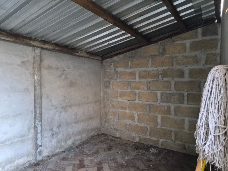 House For Sale In Khayelitsha - Photo 10