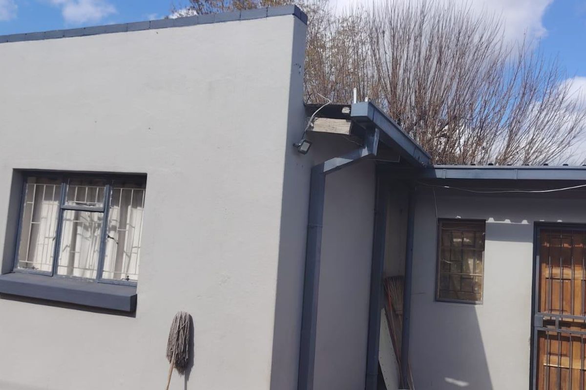 House For Sale In Pretoria - Photo 3