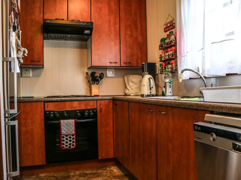 Apartment Rental Monthly In Benoni - Photo 2