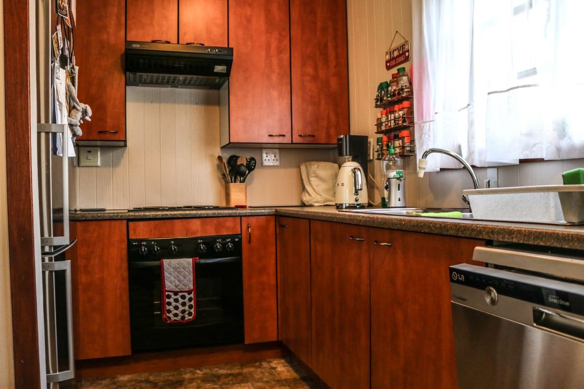 Apartment Rental Monthly In Benoni - Photo 2