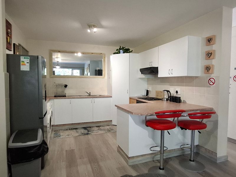 Apartment For Sale In Margate - Photo 6