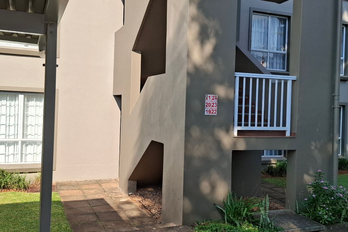 Apartment For Sale In Margate - Photo 3