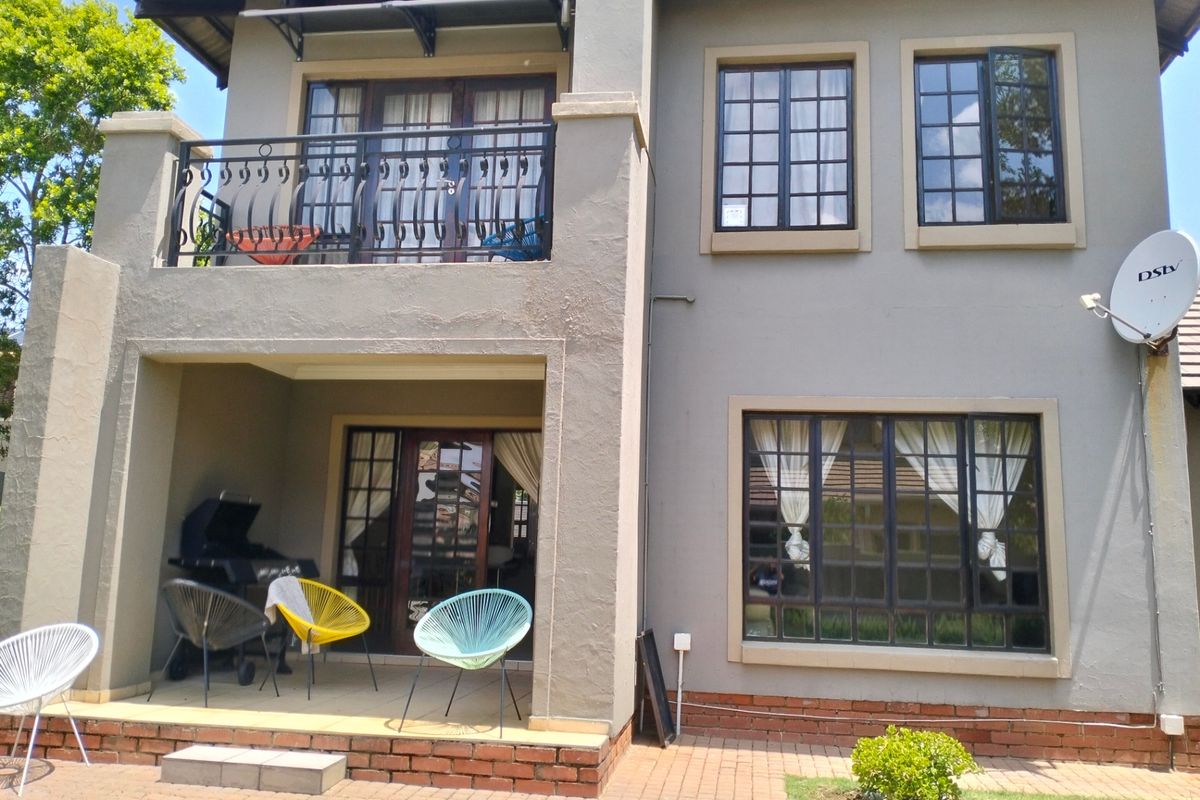 Townhouse For Sale In Centurion - Photo 3