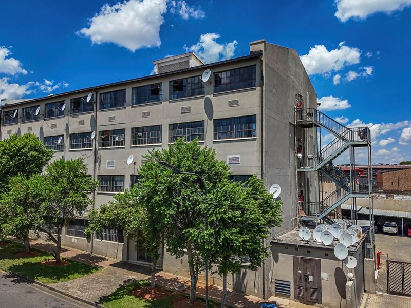 Apartment For Sale In Johannesburg - Photo 6