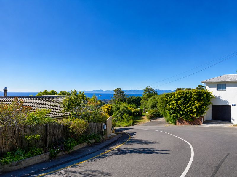 House Rental Monthly In Simons Town - Photo 2