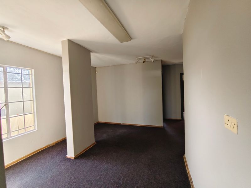 Commercial For Sale In Bloemfontein - Photo 9