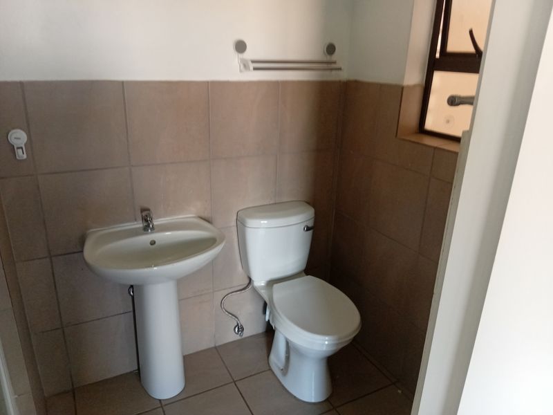 Apartment For Sale In Alberton - Photo 10
