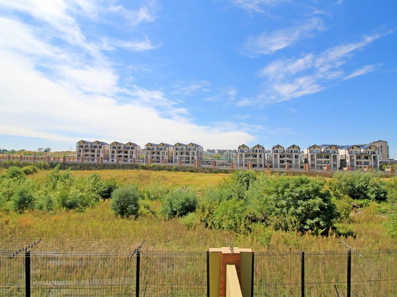 Apartment Rental Monthly In Midrand - Photo 6