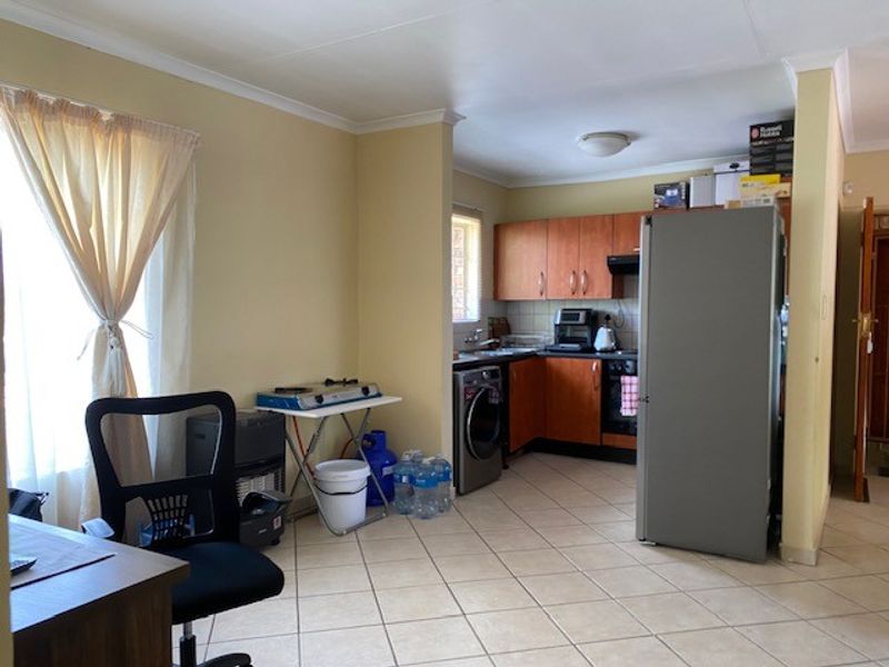 Apartment For Sale In Centurion - Photo 6