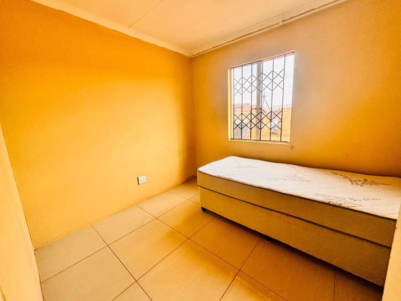 House For Sale In Soweto - Photo 6