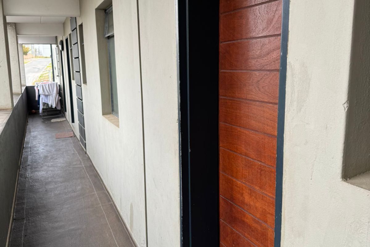 Apartment For Sale In Roodepoort - Photo 4