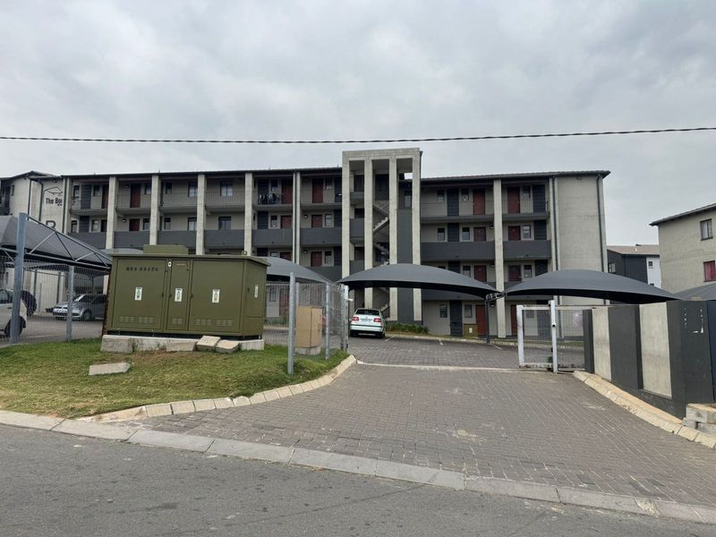 Apartment For Sale In Roodepoort - Photo 3