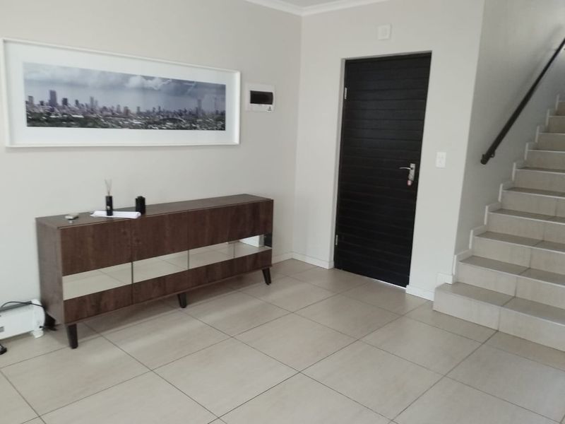 Townhouse Rental Monthly In Sandton - Photo 7