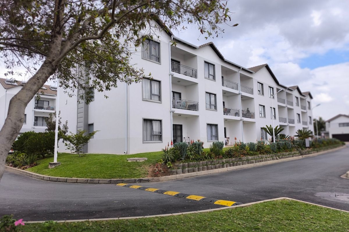 Apartment Rental Monthly In Sandton - Photo 2