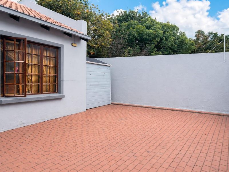 House For Sale In Midrand - Photo 2
