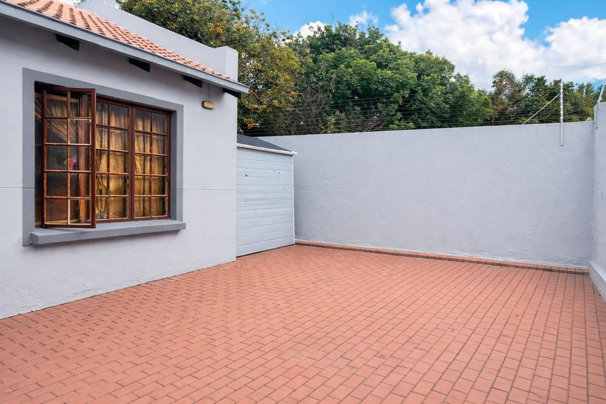 House For Sale In Midrand - Photo 2