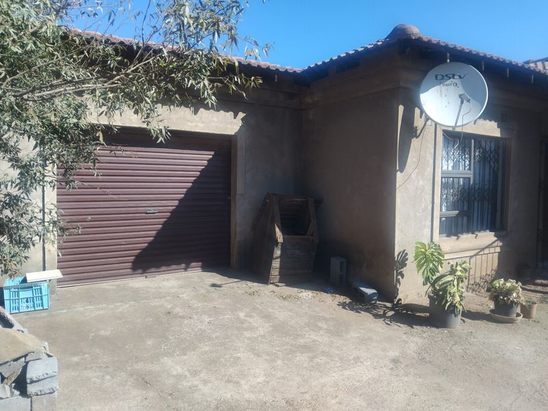 House For Sale In Katlehong - Photo 2