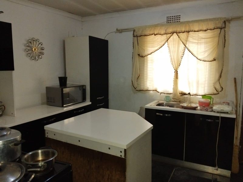 House For Sale In Katlehong - Photo 2