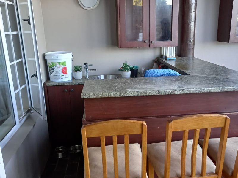 Townhouse For Sale In Port Alfred - Photo 6