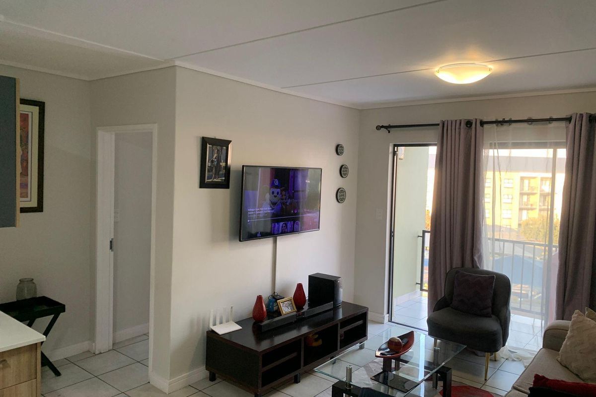 Apartment Rental Monthly In Sandton - Photo 3