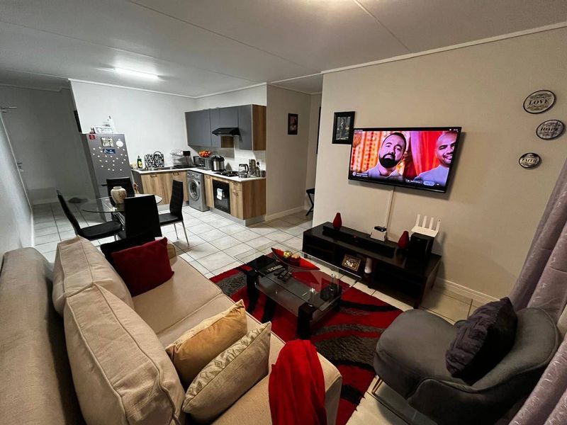 Apartment Rental Monthly In Sandton - Photo 2