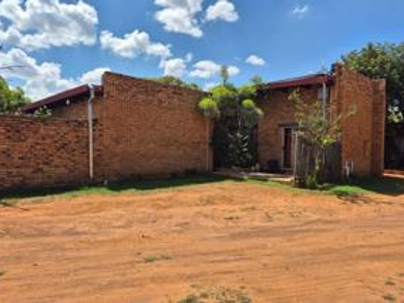 Apartment Rental Monthly In Mafikeng - Photo 4