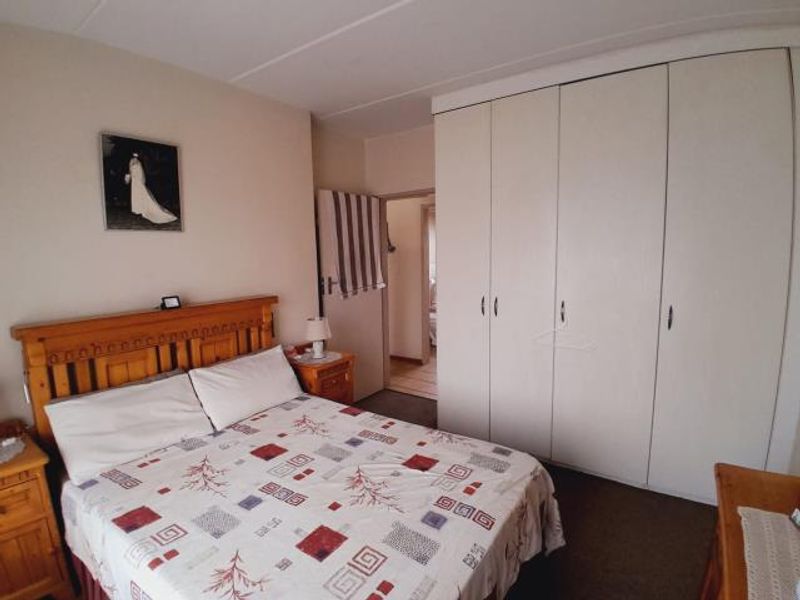 Apartment For Sale In Krugersdorp - Photo 4