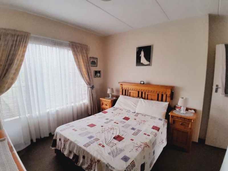 Apartment For Sale In Krugersdorp - Photo 3