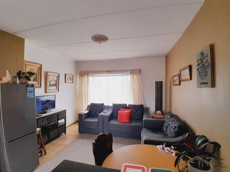 Apartment For Sale In Krugersdorp - Photo 5