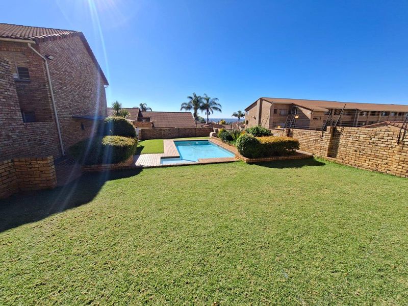 Townhouse For Sale In Randburg - Photo 3