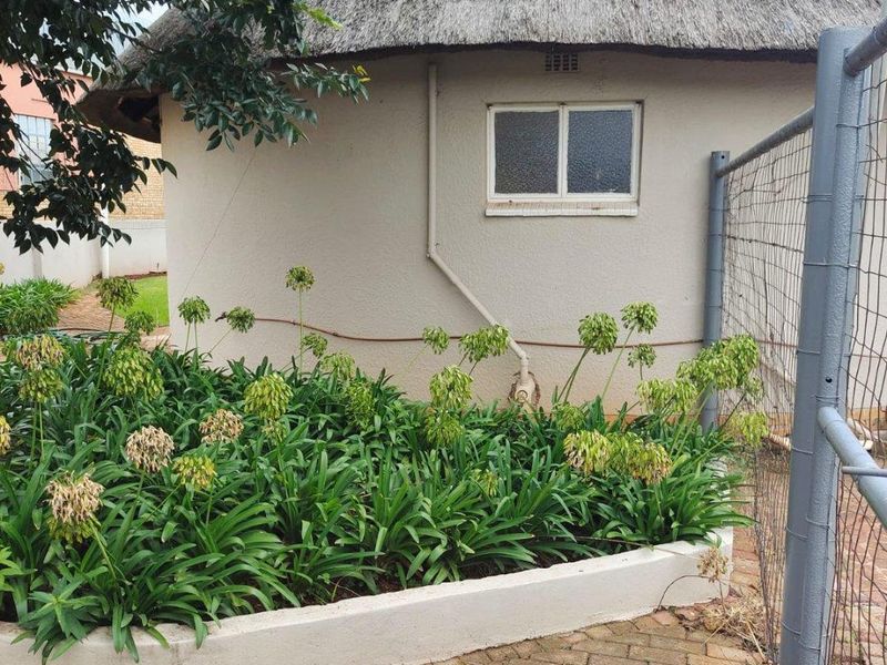 Apartment Rental Monthly In Krugersdorp - Photo 10