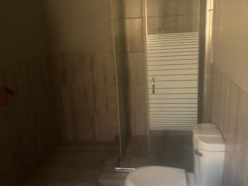 House For Sale In Soweto - Photo 7