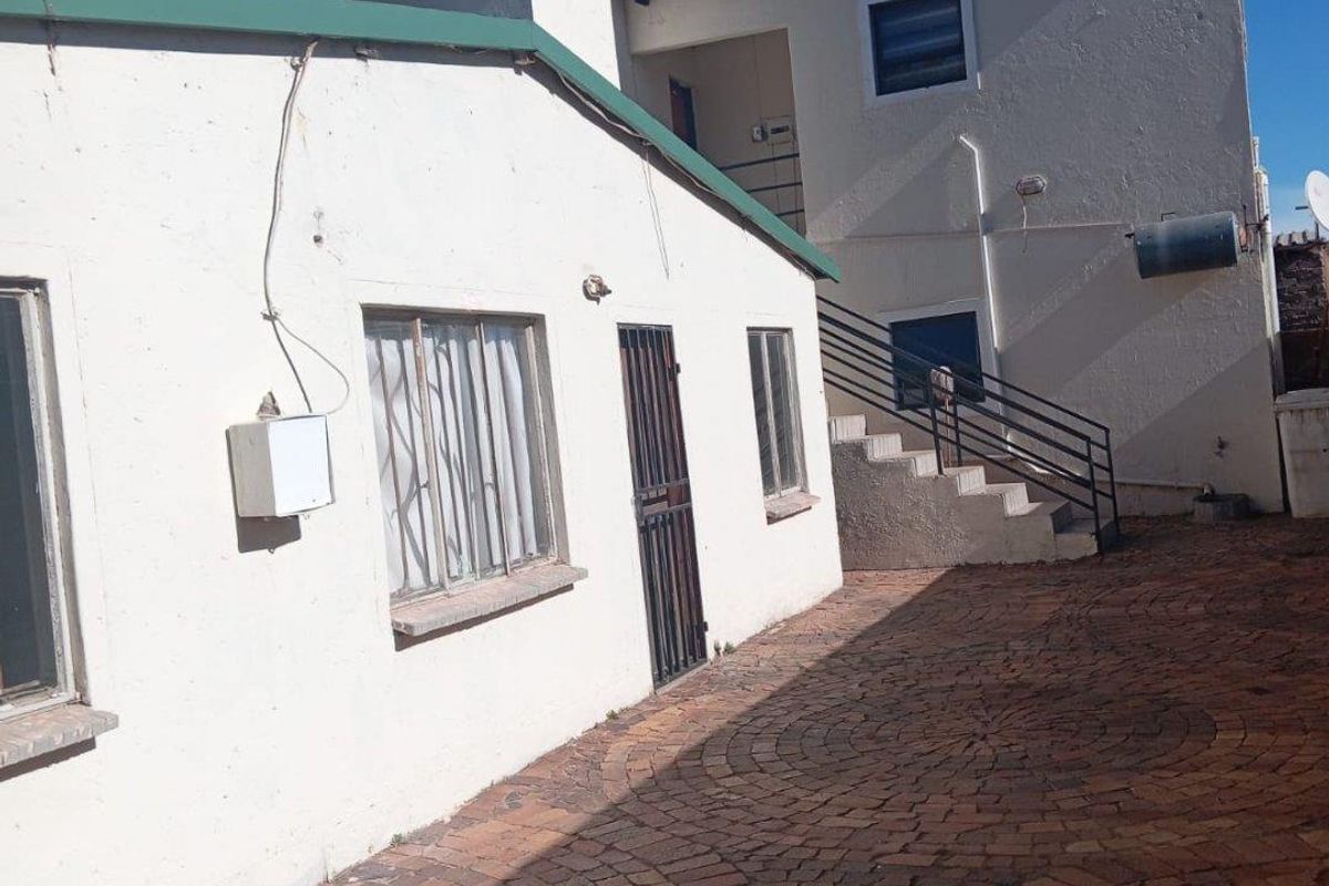 House For Sale In Soweto - Photo 4