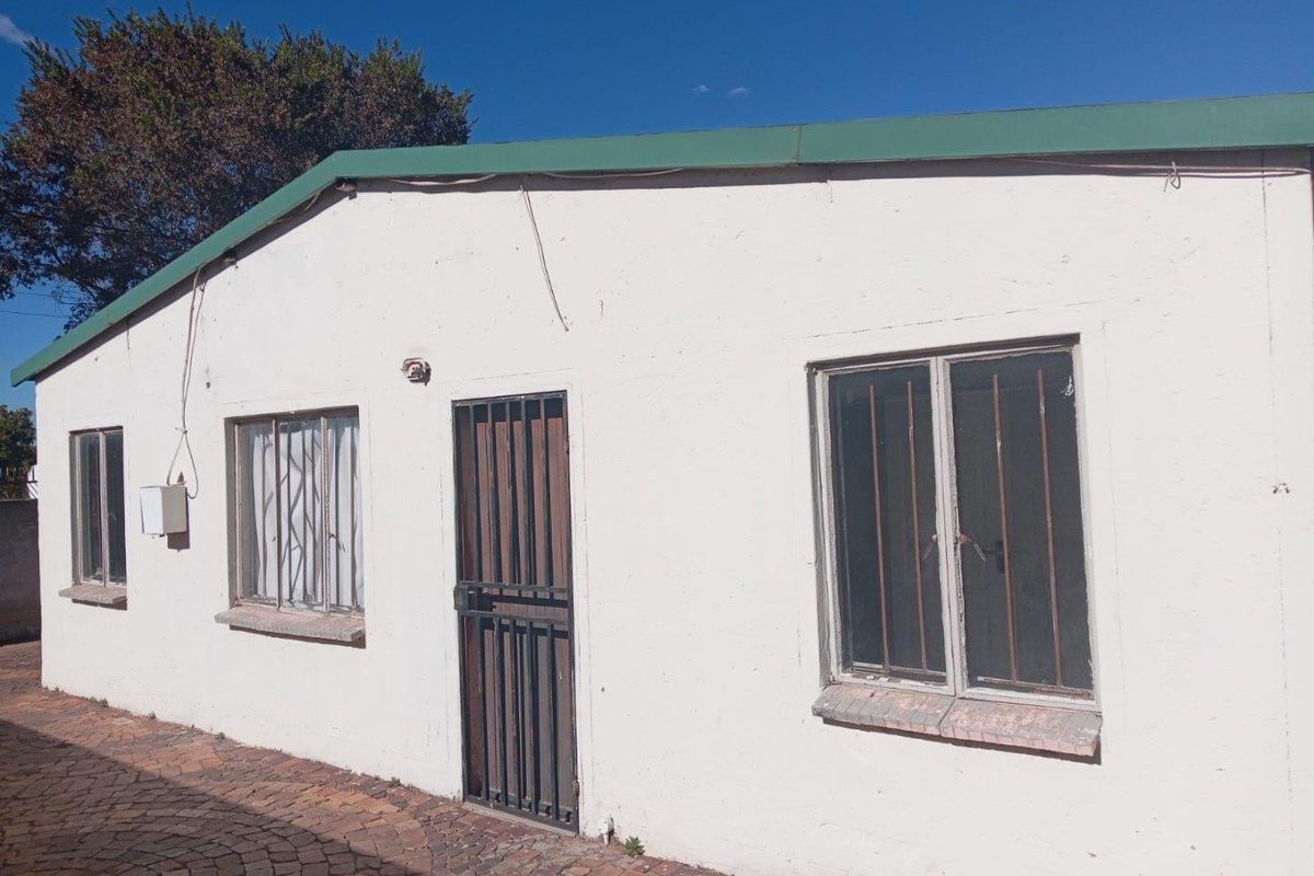 House For Sale In Soweto - Photo 3