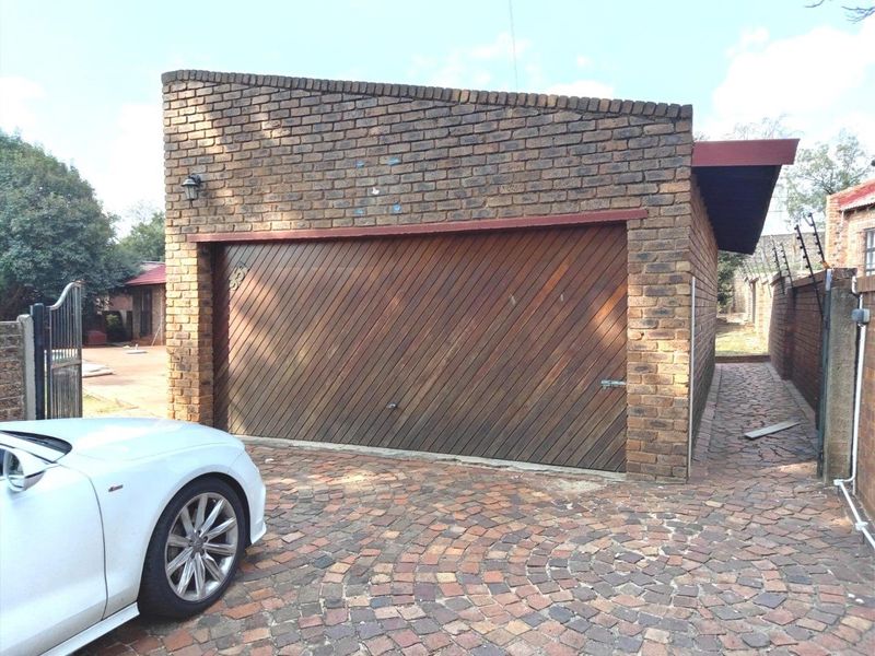 House Rental Monthly In Roodepoort - Photo 9
