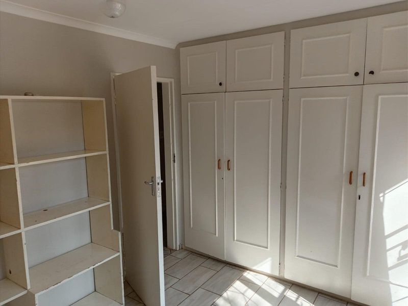 House Rental Monthly In Roodepoort - Photo 1