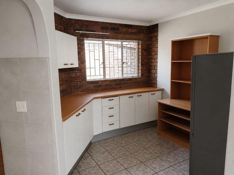 House Rental Monthly In Roodepoort - Photo 4