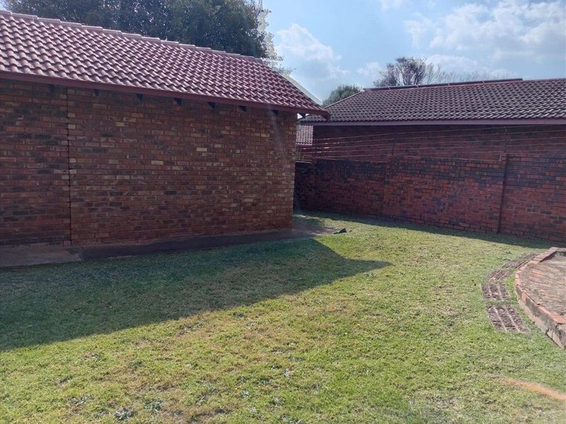 House Rental Monthly In Roodepoort - Photo 2