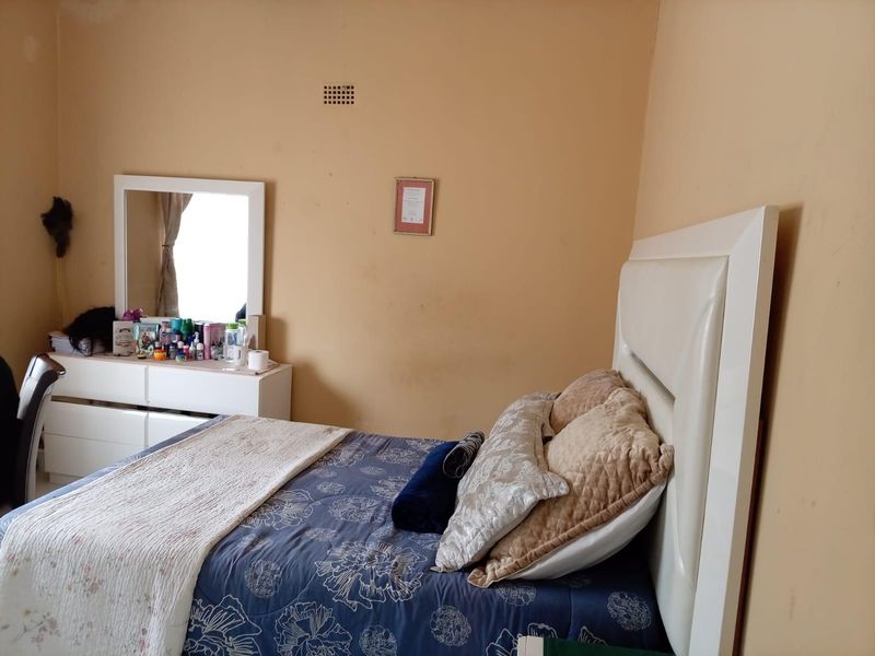 House For Sale In Johannesburg - Photo 6