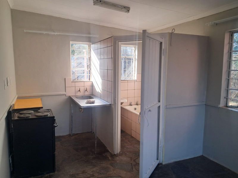 Apartment Rental Monthly In Zeerust - Photo 4