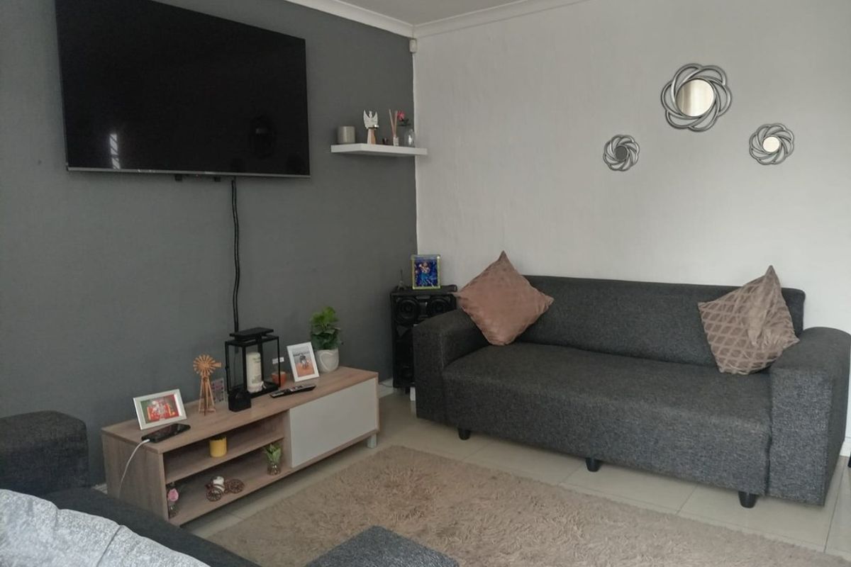 House Sold In Mitchells Plain - Photo 4