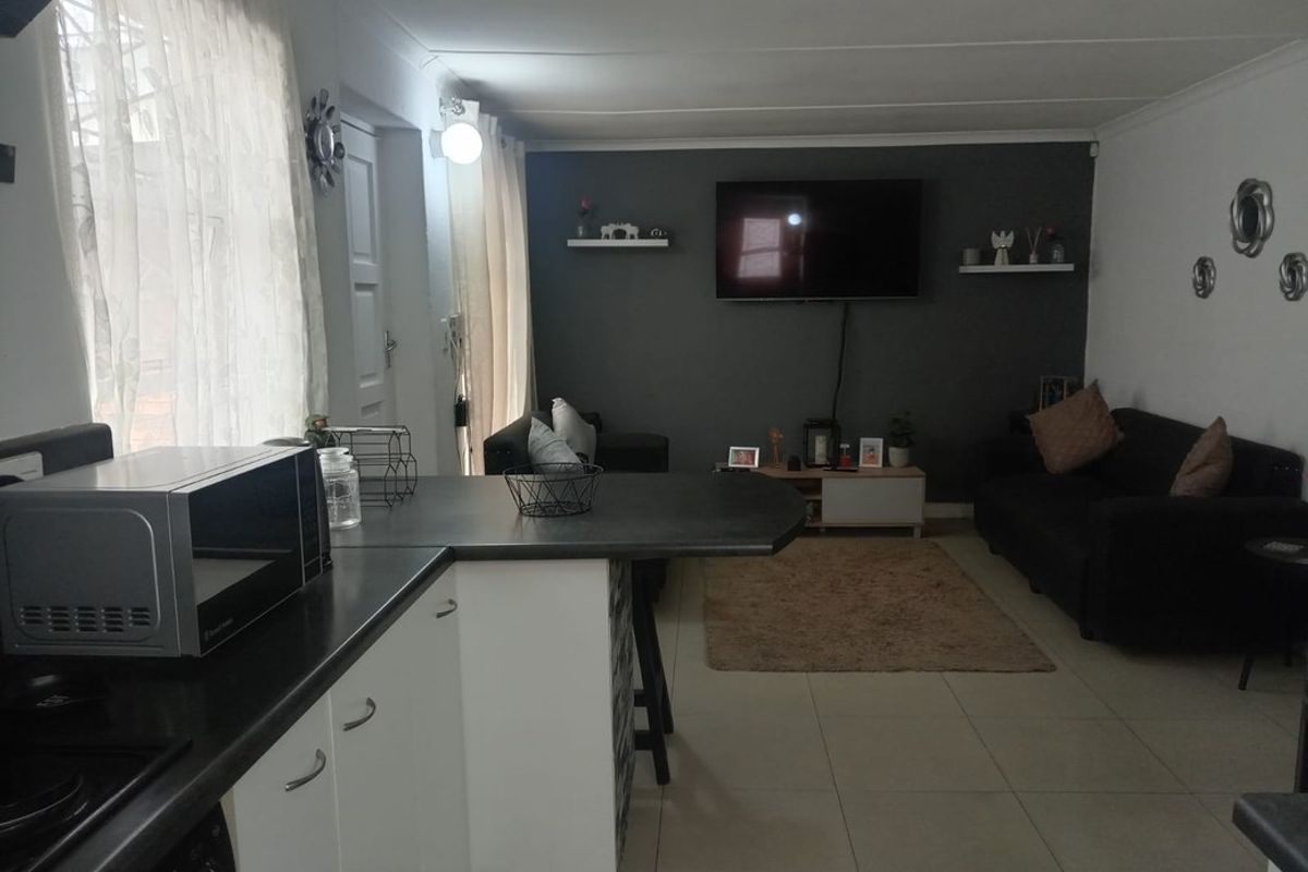 House Sold In Mitchells Plain - Photo 2