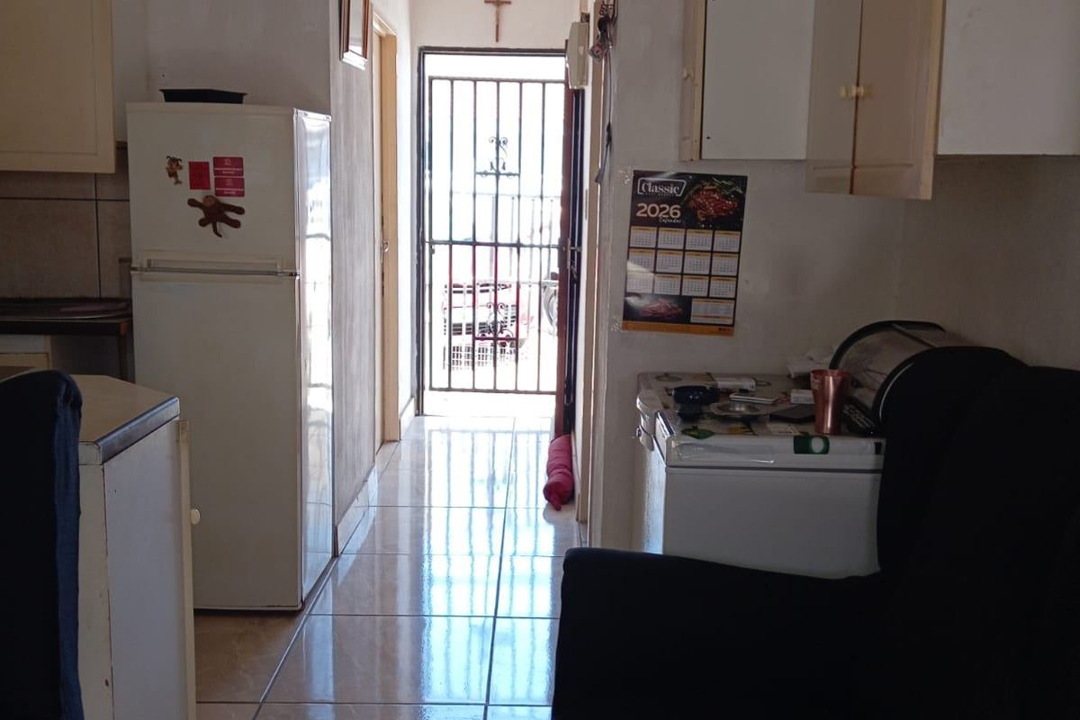House Sold In Cape Town - Photo 5