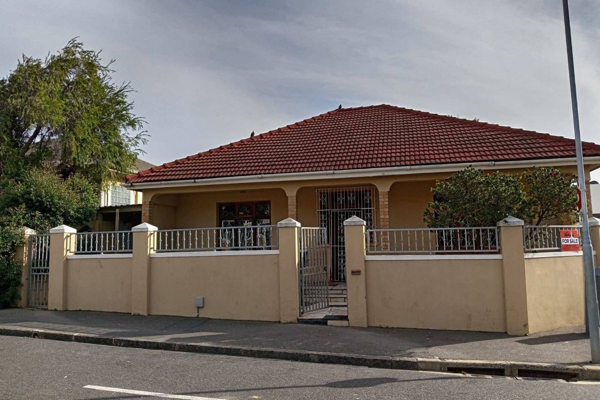 House For Sale In Cape Town - Photo 2