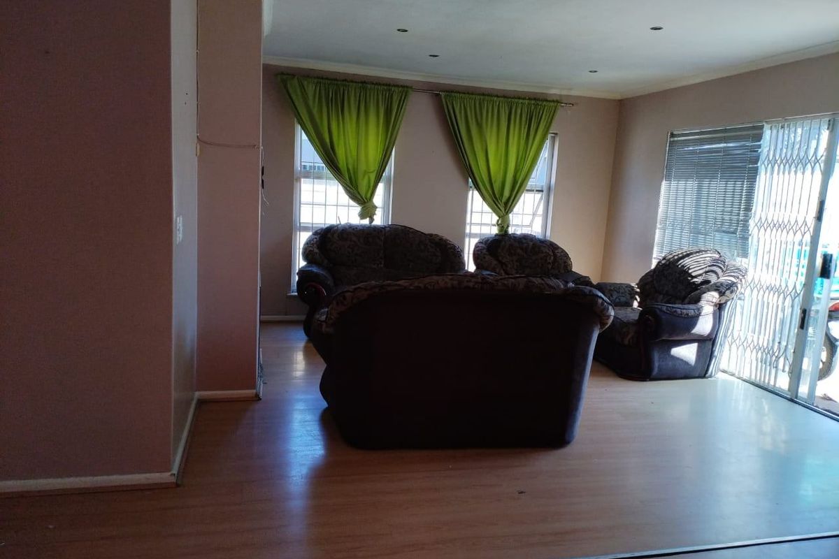 House Pending Sale In Milnerton - Photo 5