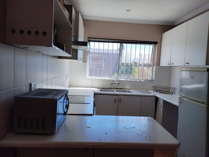 House Pending Sale In Milnerton - Photo 9