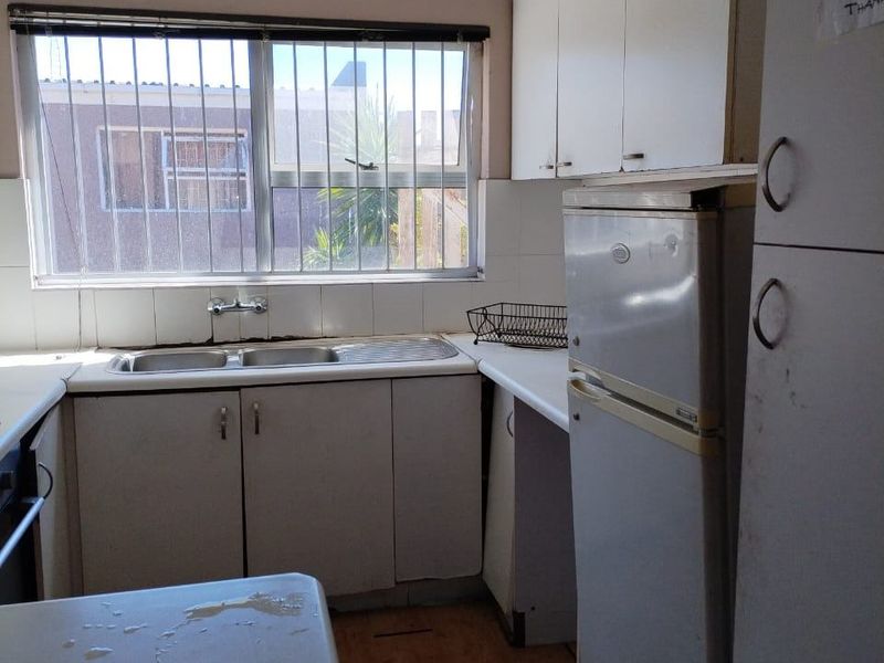 House Pending Sale In Milnerton - Photo 8